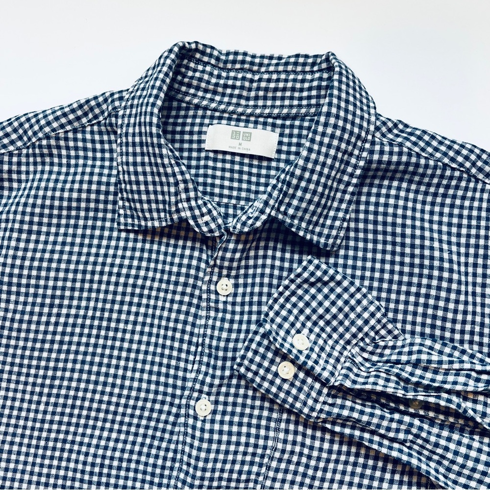 Uniqlo Men’s Linen Button Down Long Sleeve Blue Checkered Shirt size Medium